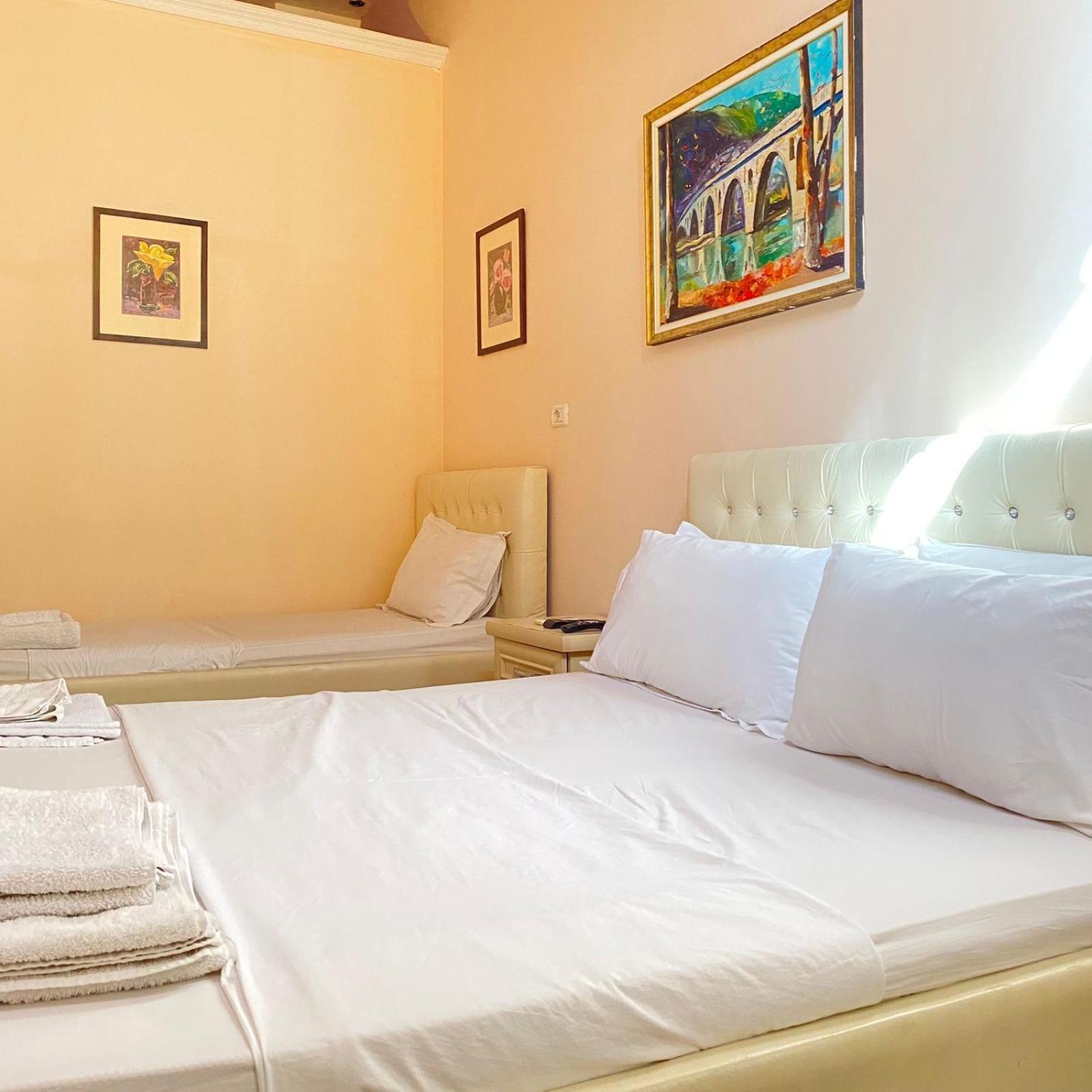 Hotel Pasarela Берат Екстер'єр фото