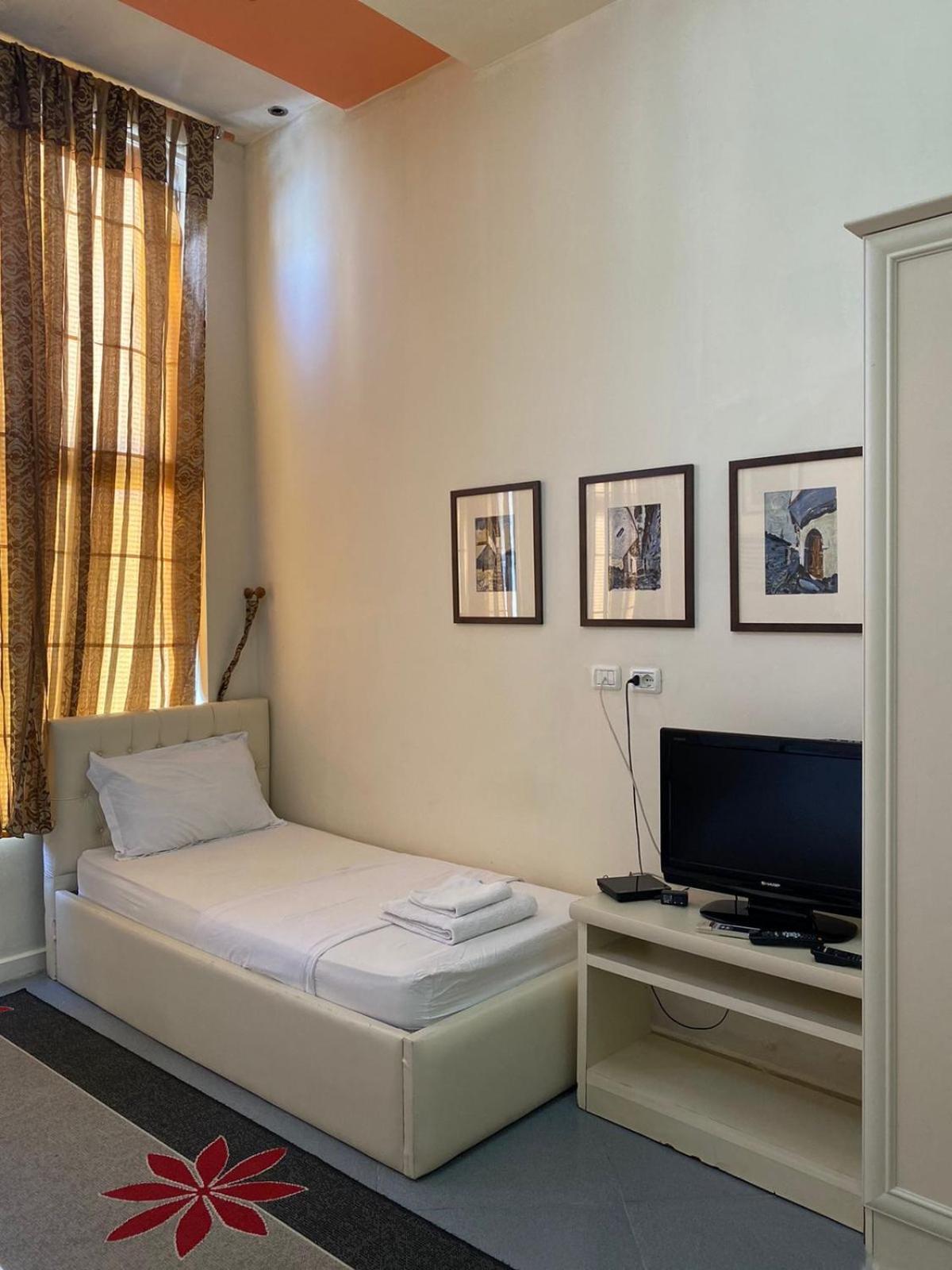 Hotel Pasarela Берат Екстер'єр фото