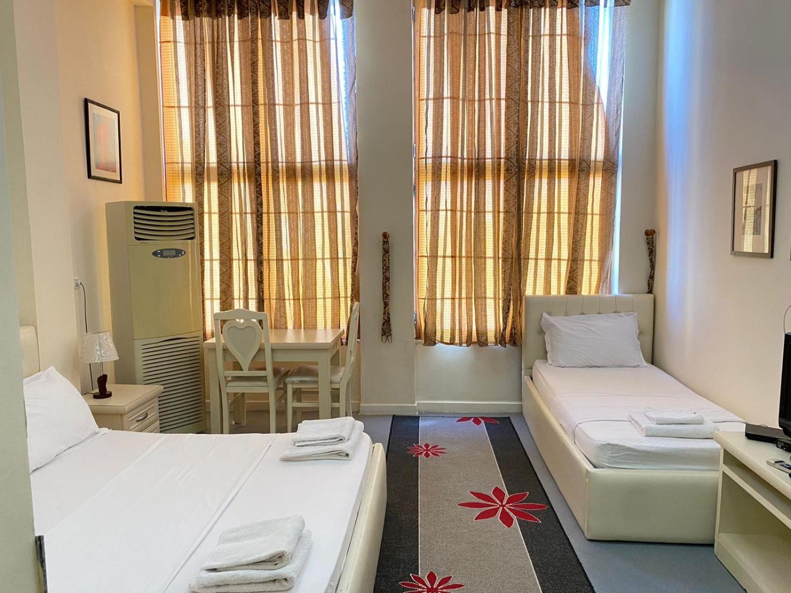 Hotel Pasarela Берат Екстер'єр фото
